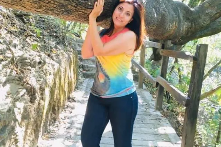 Hola, soy de Guadalajara, México, me interesan las 2 opciones, ser voluntario en un proyecto y aprender y formar parte de una ecoaldea.
